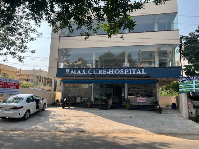 main hospital front image